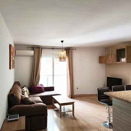 Jac - Wifi, 1 Dormitorio, Terraza, Centro A 150 Metros, Playa 850 Metros Torremolinos